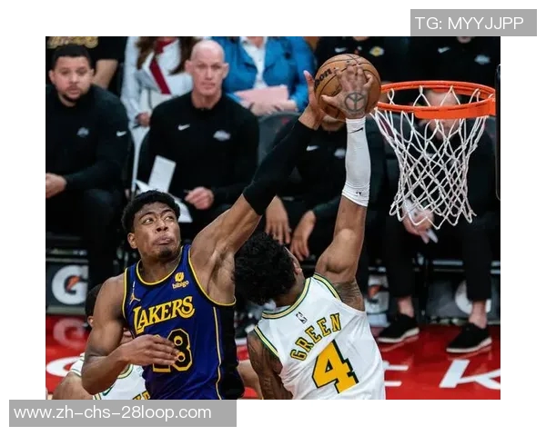 2009年湖人对火箭经典对决回顾及赛季精彩瞬间分析